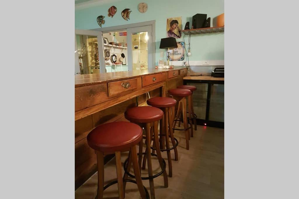 Vakantiewoning In Mol Centrum Met Eigen Bar "Casacuriosa" Ngoại thất bức ảnh
